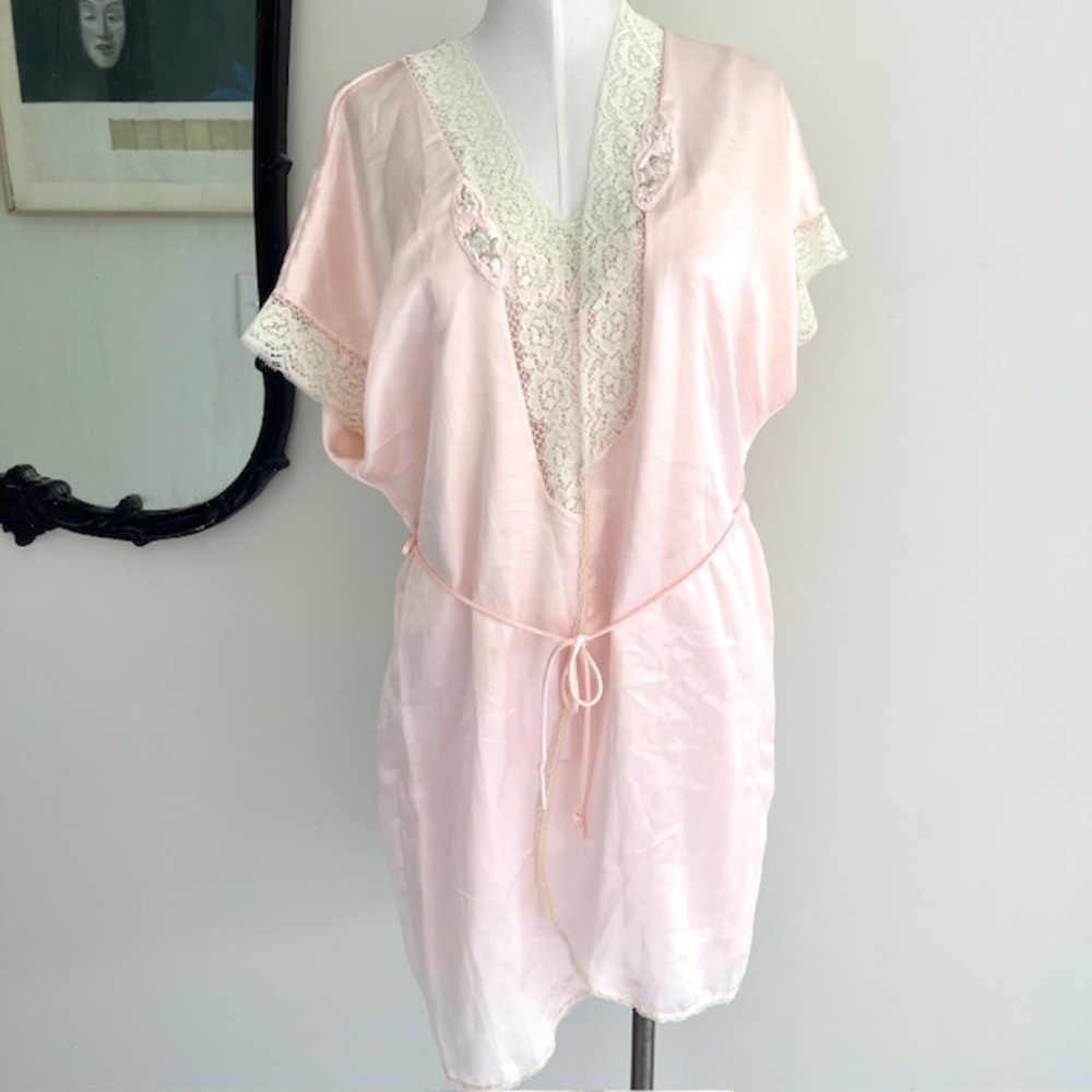 Vintage Val Mode Lingerie Pink Robe and Negligee with Lace Details